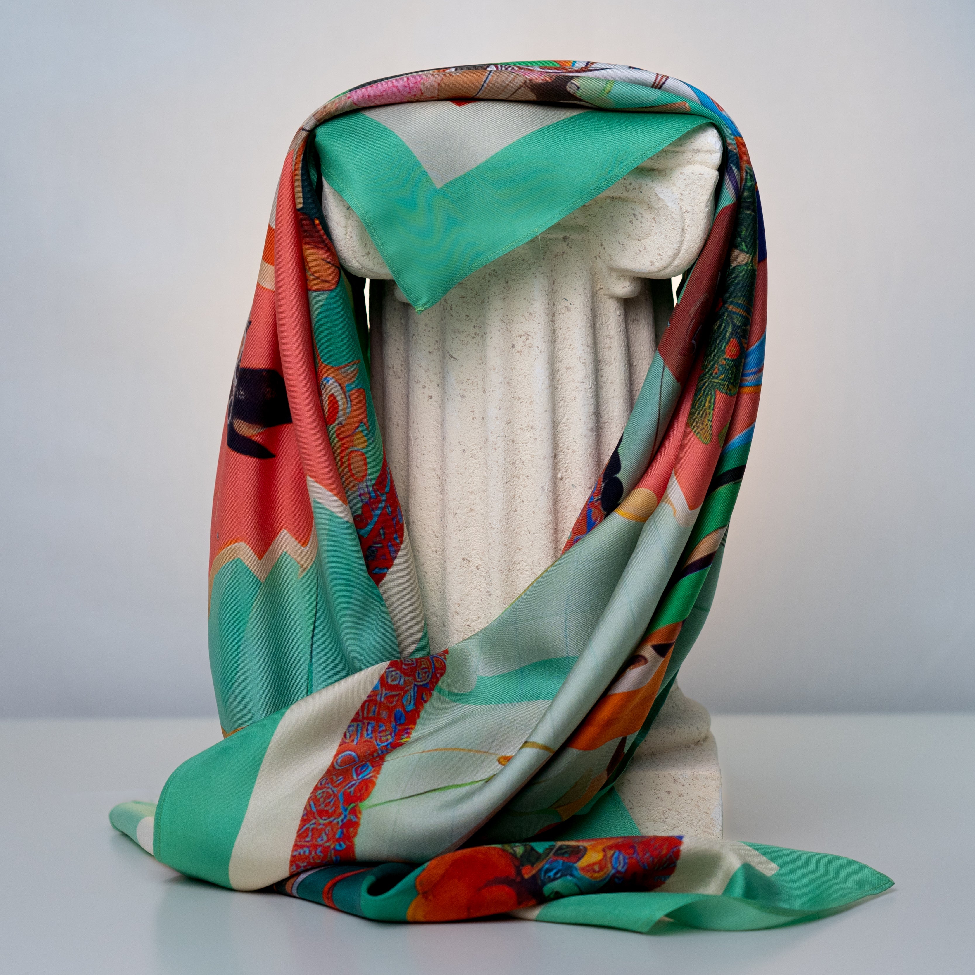 Close-up of Les Retrouvailles Bag’s Elegant Leather Finish