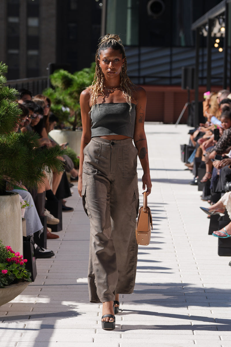 La Madeleine Brown lifestyle