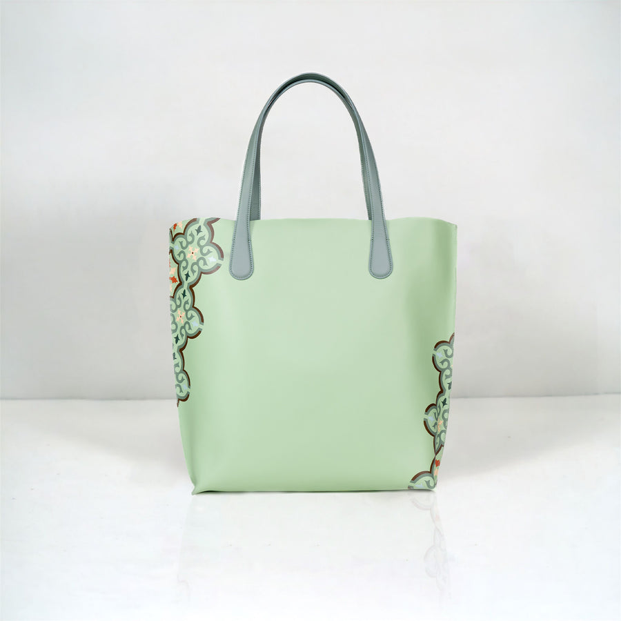 Close-up of The Ilsa Bag’s Elegant Olive Green Leather Finish